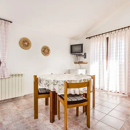 Karin Apartman Pomer