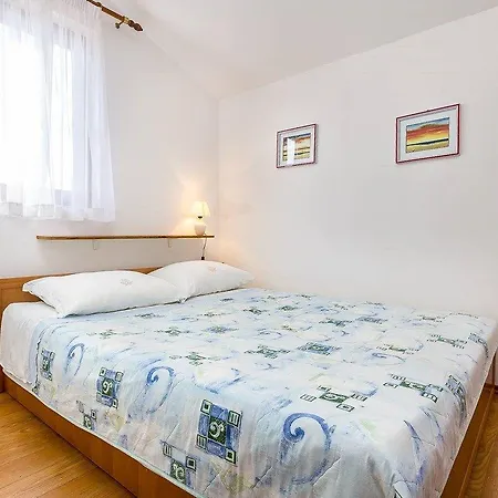 Karin Apartman *